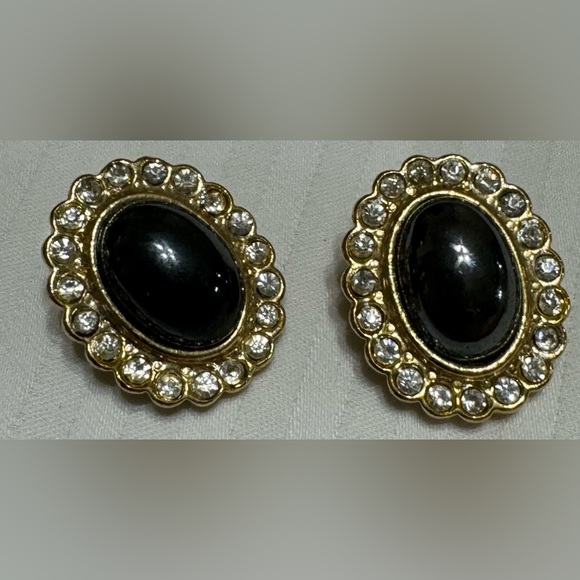 Black pearl style pendant, and earrings - Picture 3 of 4